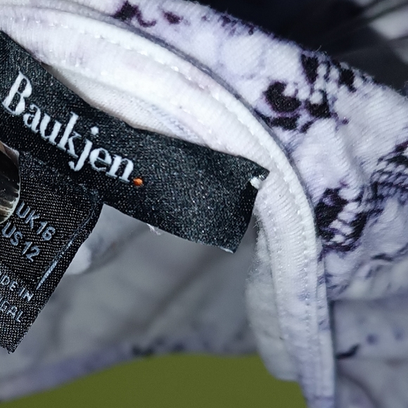 Baukjen Designer Dress - Picture 8 of 12